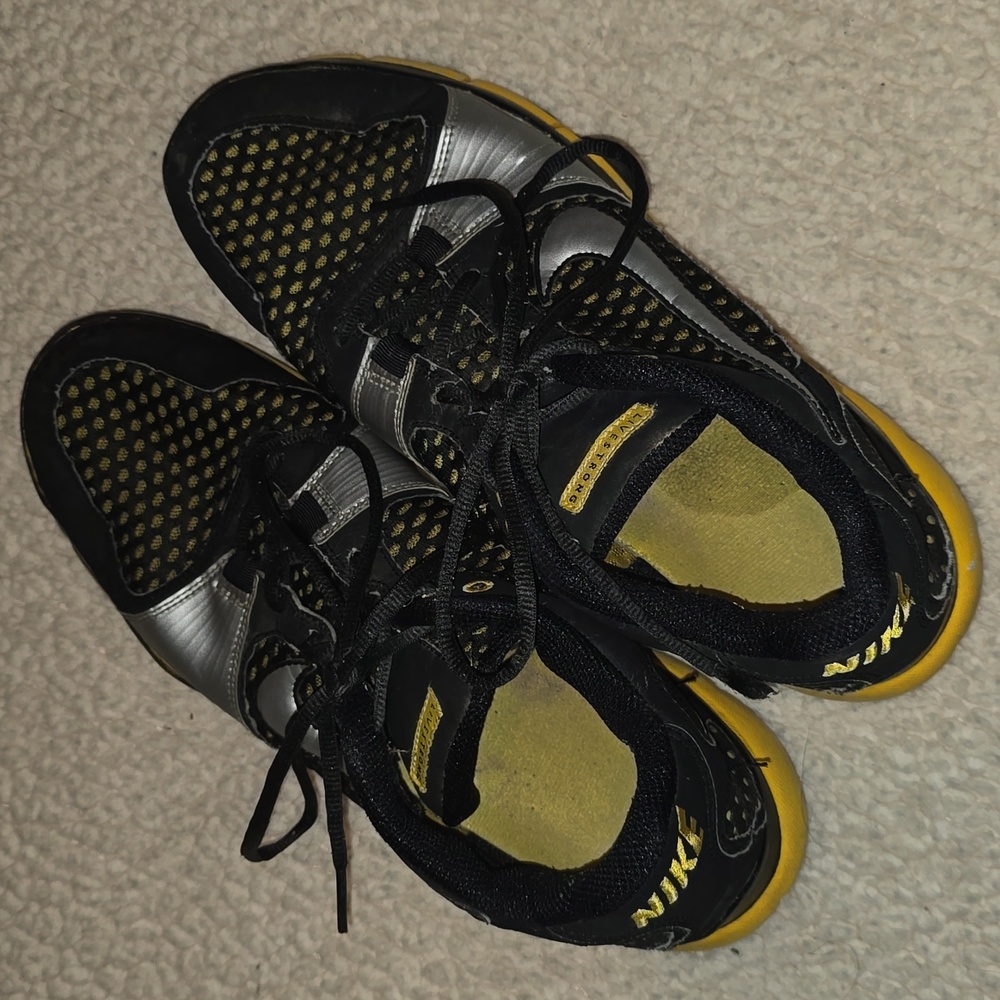 Nike Livestrong Shoes Lance Armstrong Trainers 395928-070